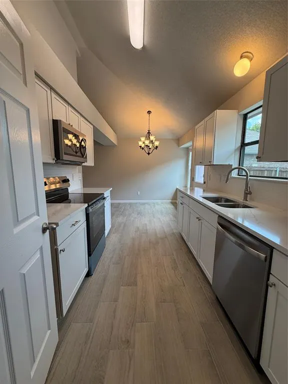 2321 Cuesta Lane