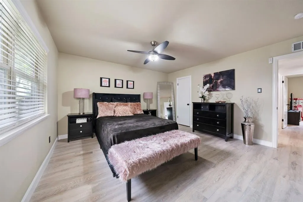 622 Roaming Road Drive