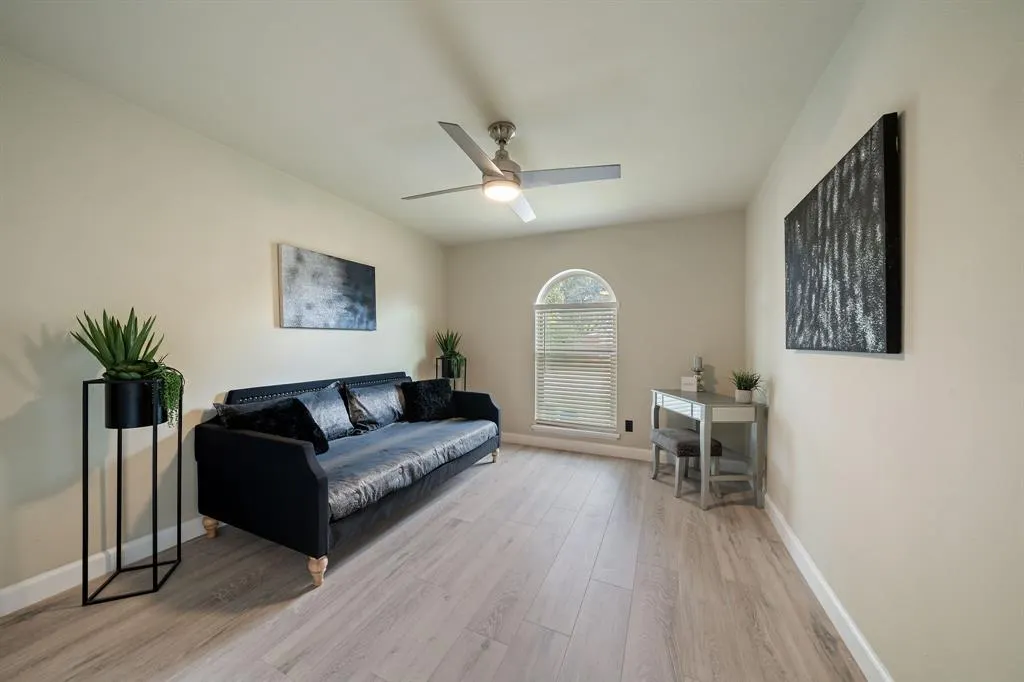 622 Roaming Road Drive