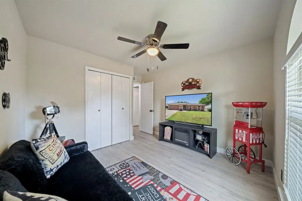 622 Roaming Road Drive