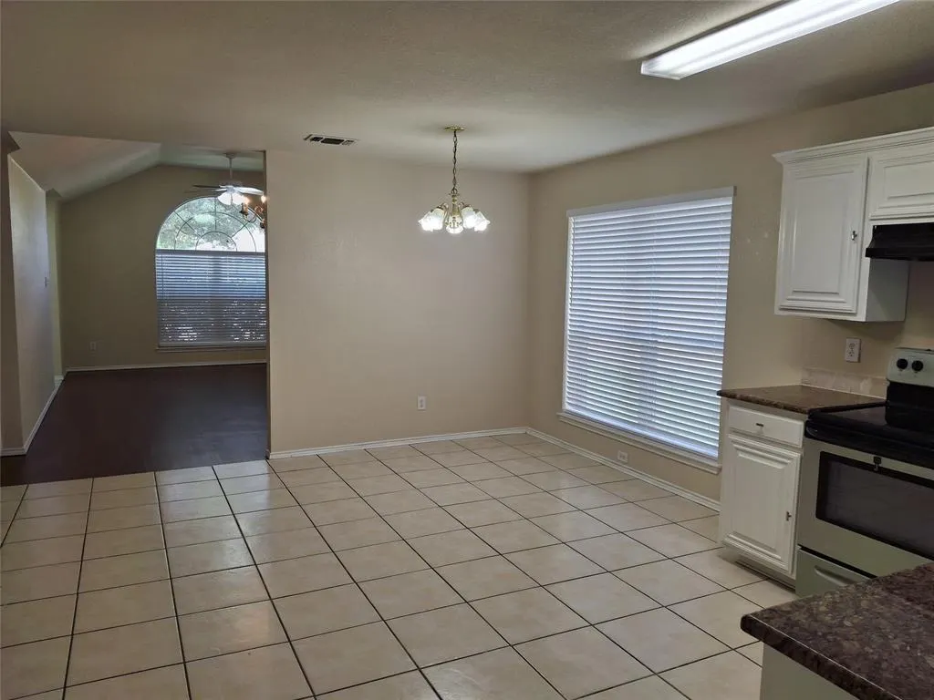 2421 Collier Drive