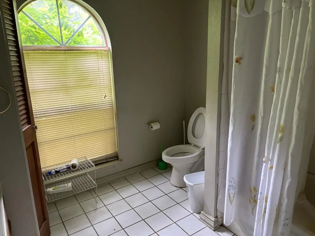 1004 Middle Cove Drive