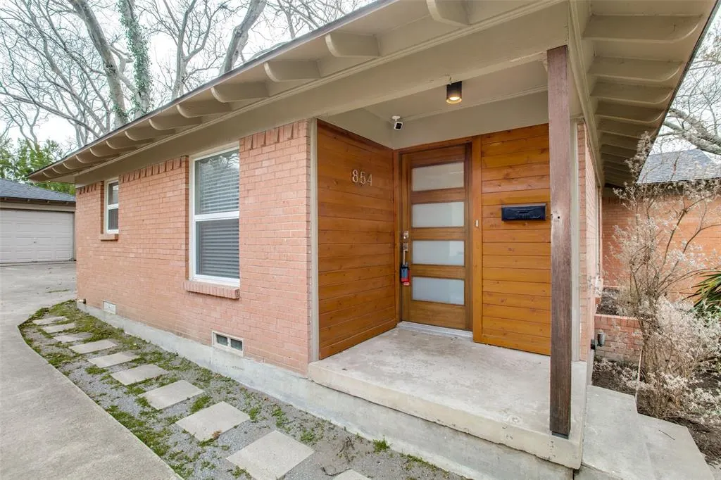 854 Lake Terrace Drive