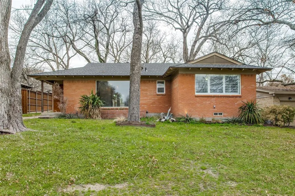 854 Lake Terrace Drive