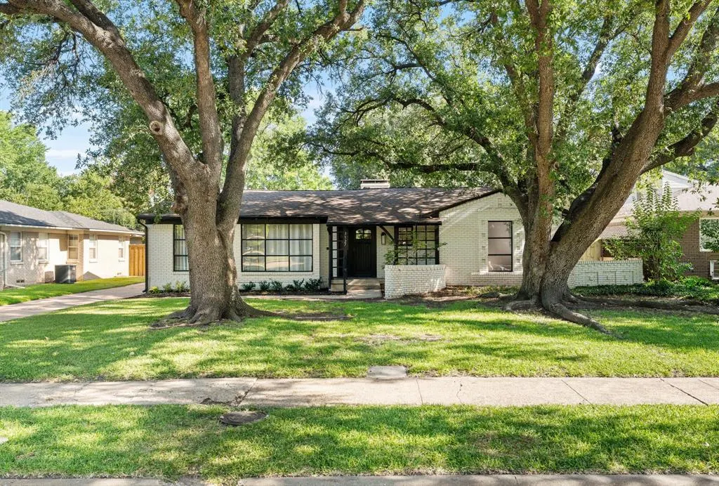 3527 Vinecrest Drive