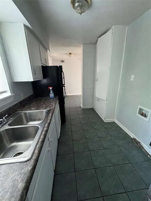2203 Tolosa Drive