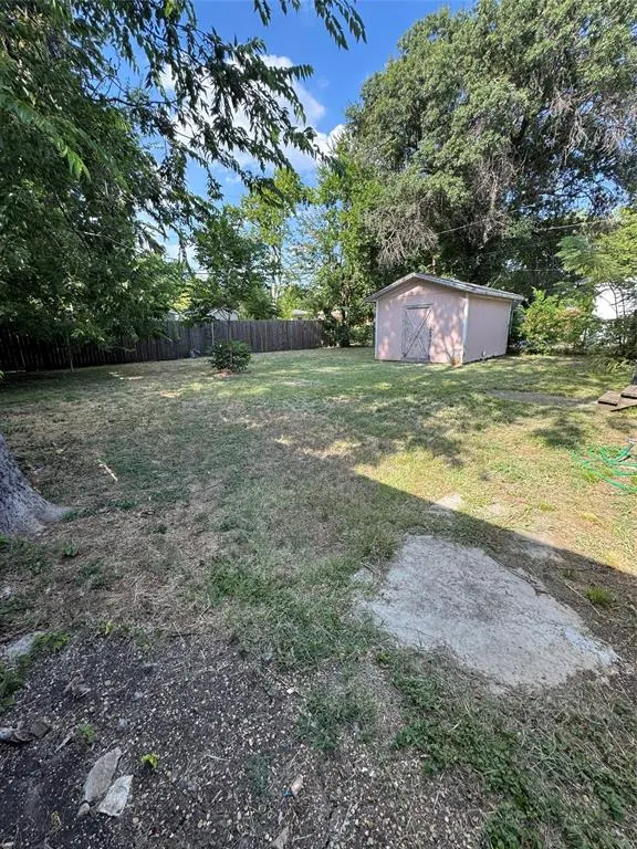 2203 Tolosa Drive