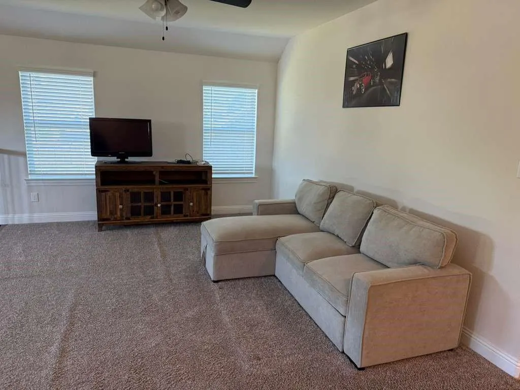 9594 Kavik Street