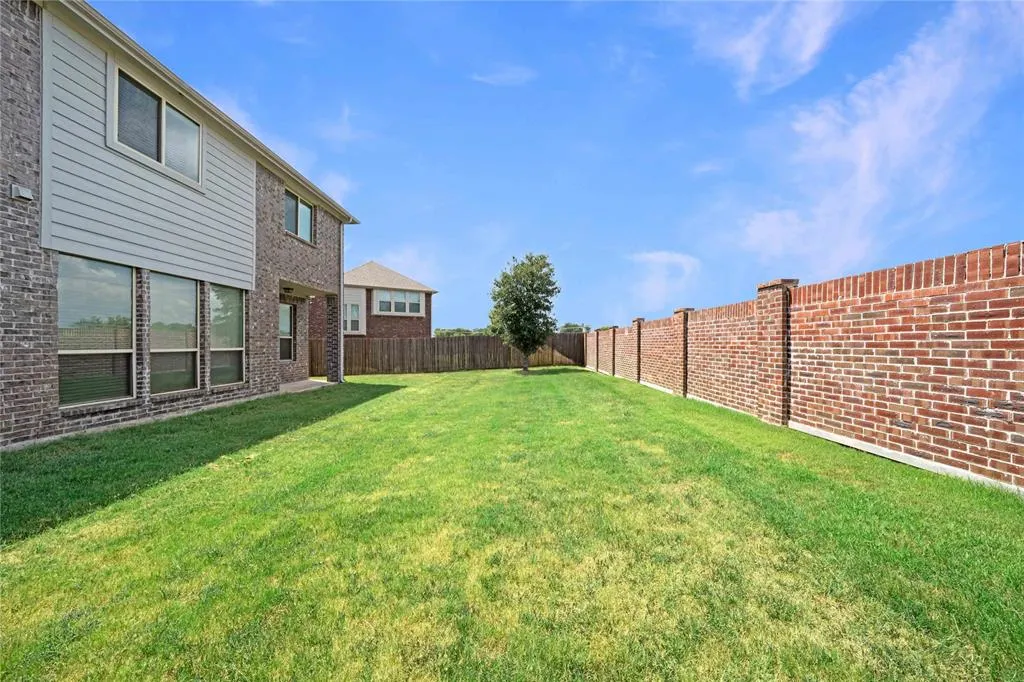 809 Summer Lane