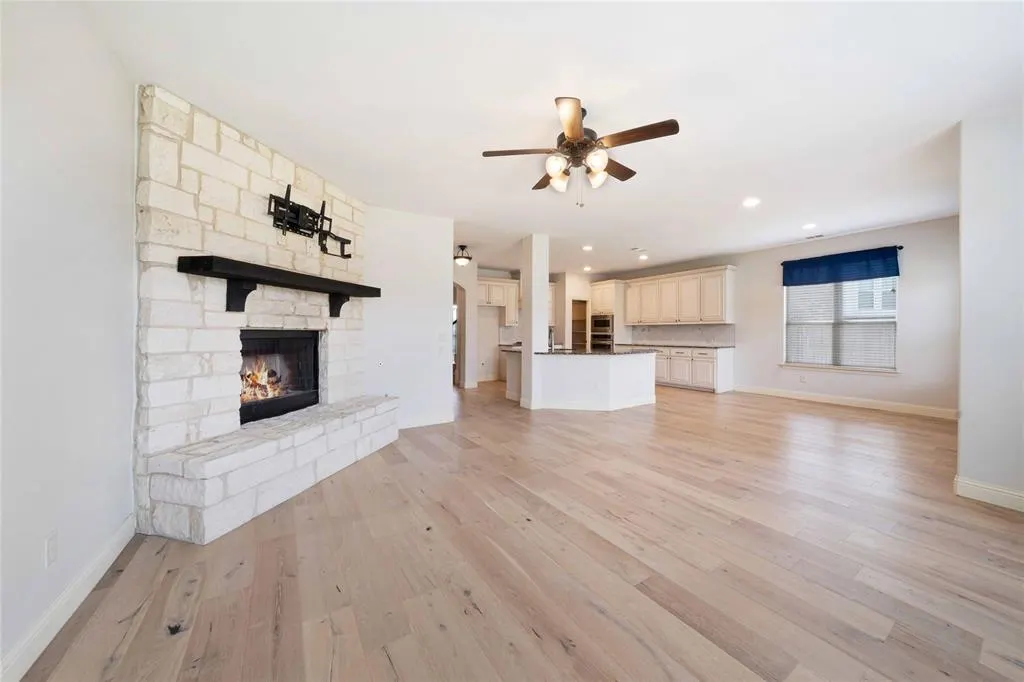 809 Summer Lane