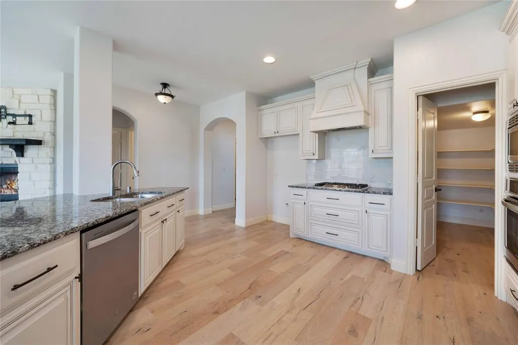 809 Summer Lane