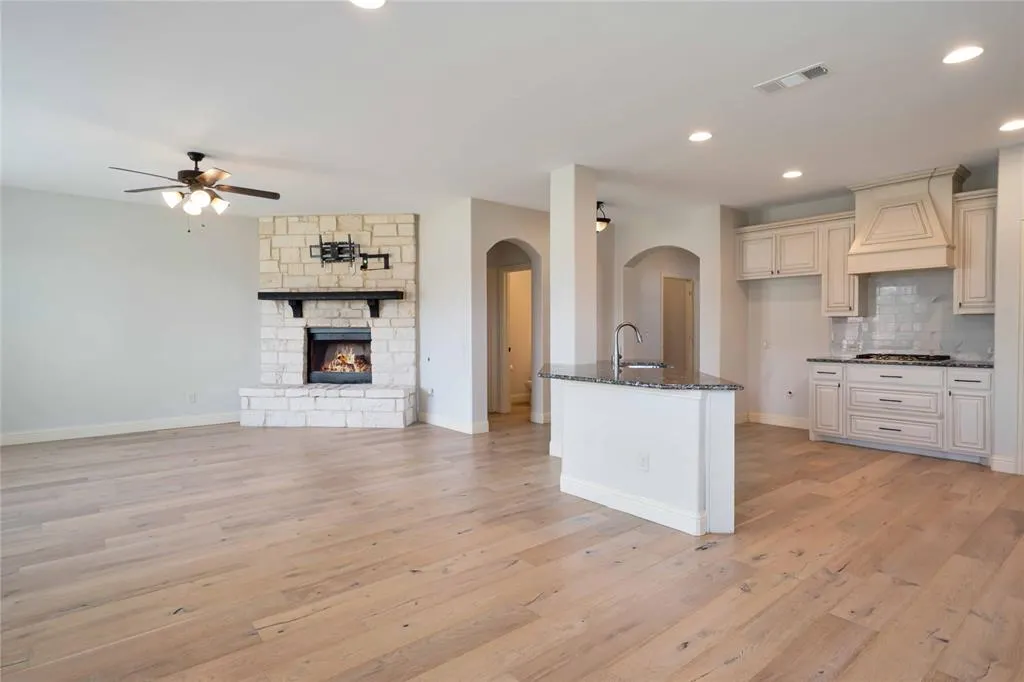 809 Summer Lane