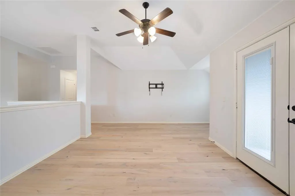 809 Summer Lane