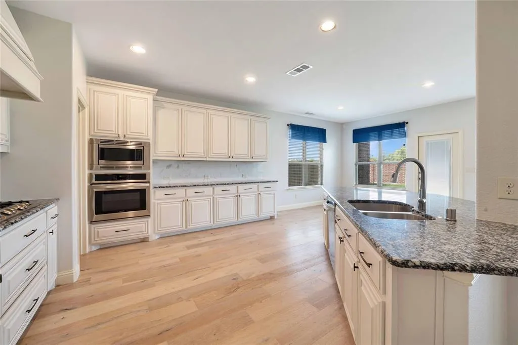 809 Summer Lane