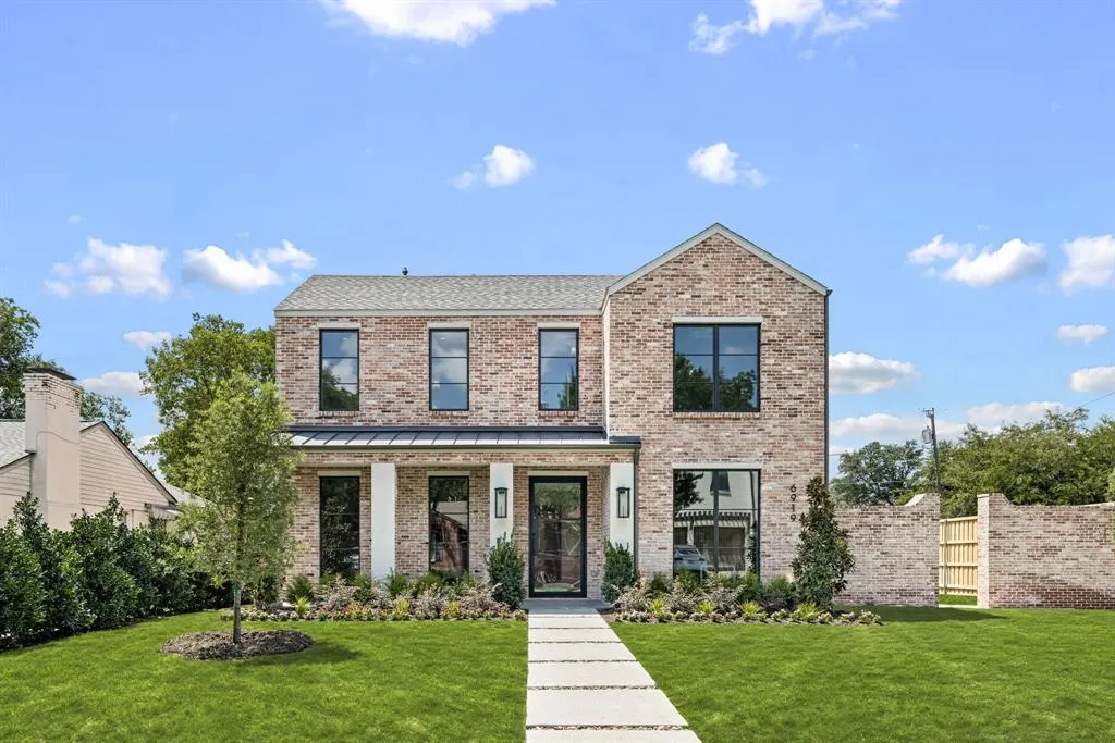 6919 Oriole Drive