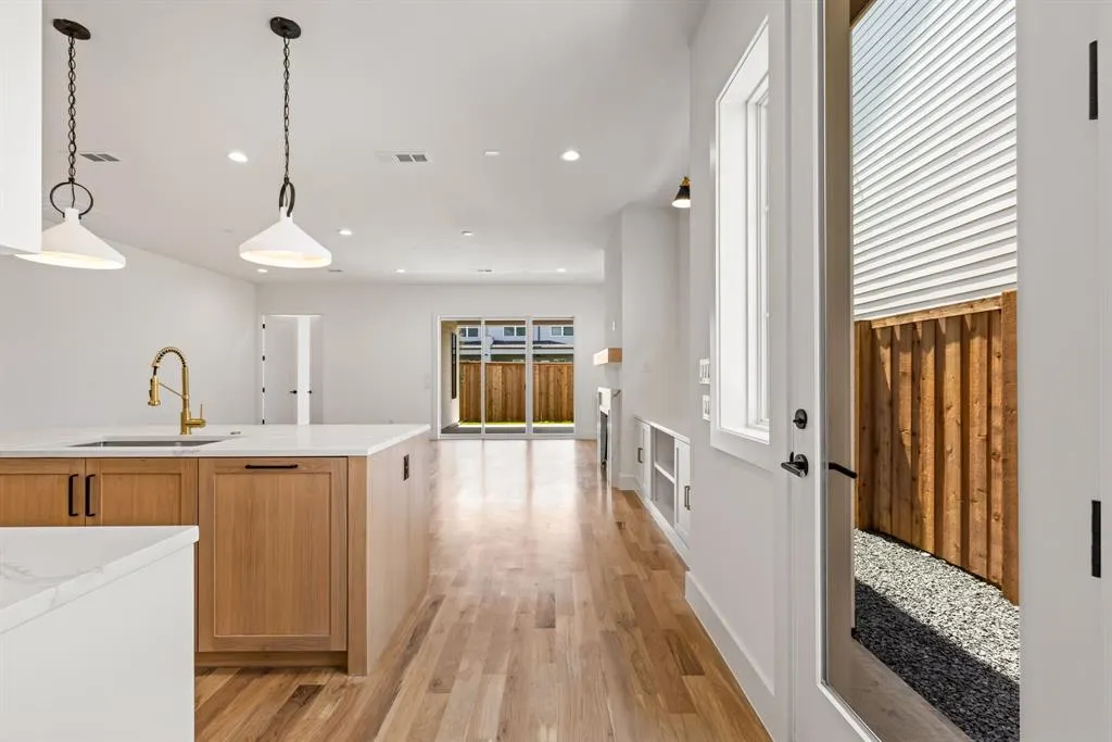 4604 Hopkins