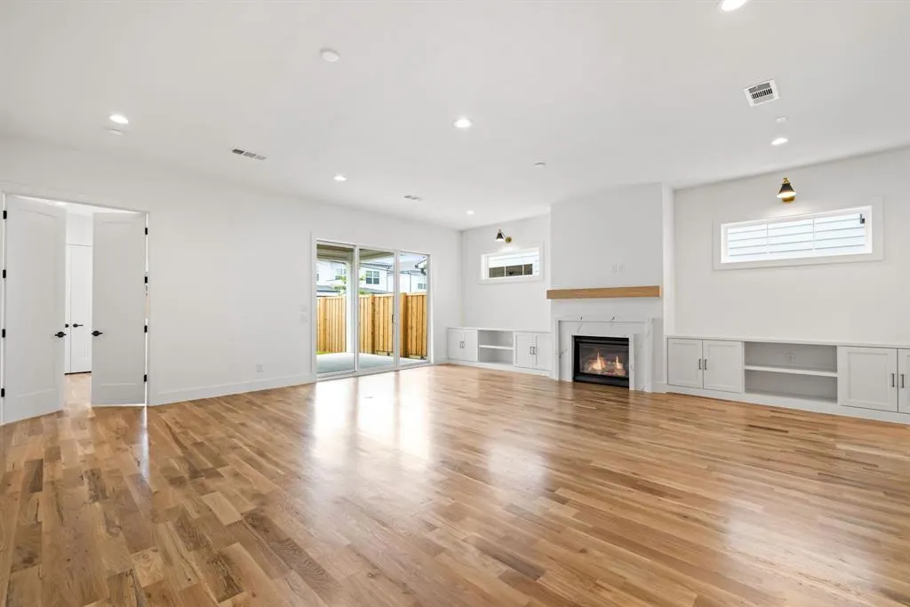 4604 Hopkins