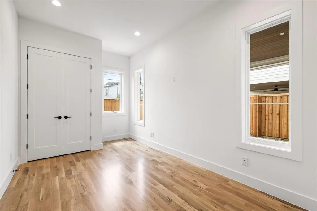 4604 Hopkins