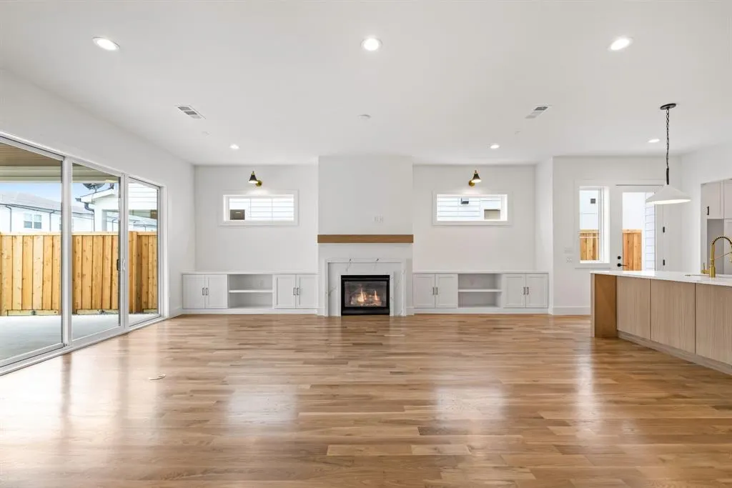 4604 Hopkins