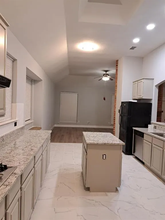 808 Snapdragon Lane