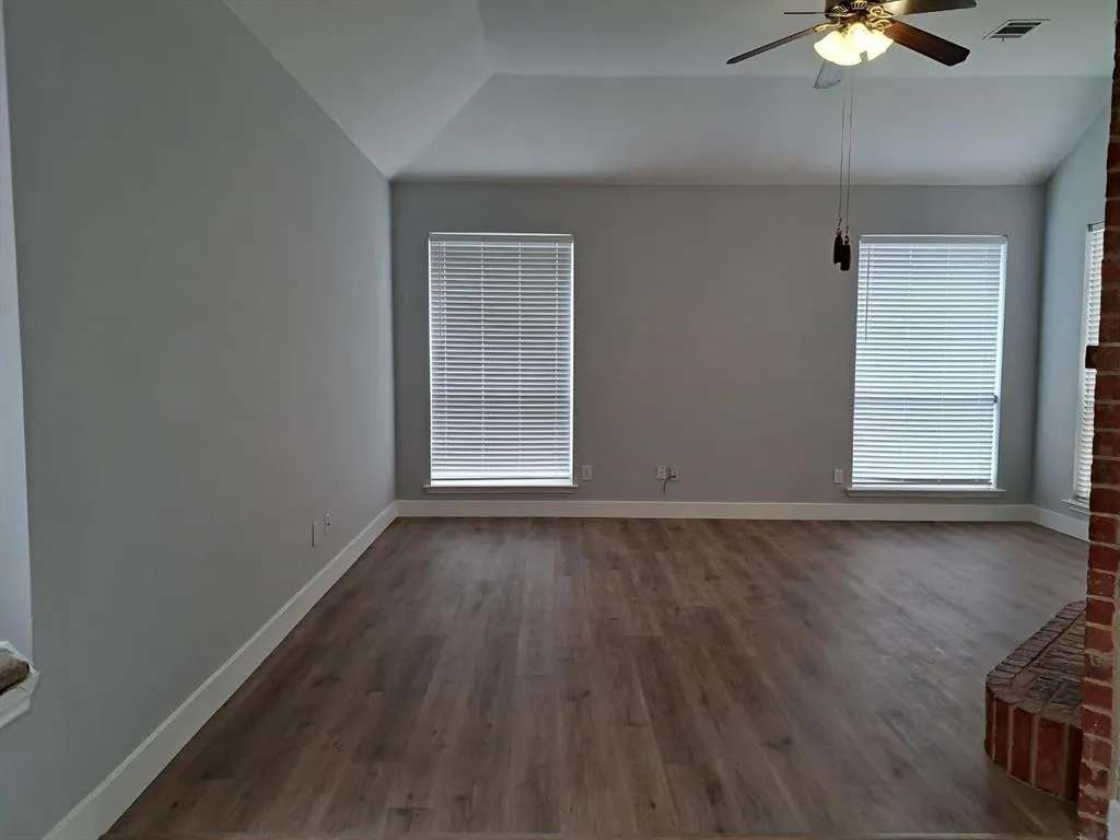 808 Snapdragon Lane