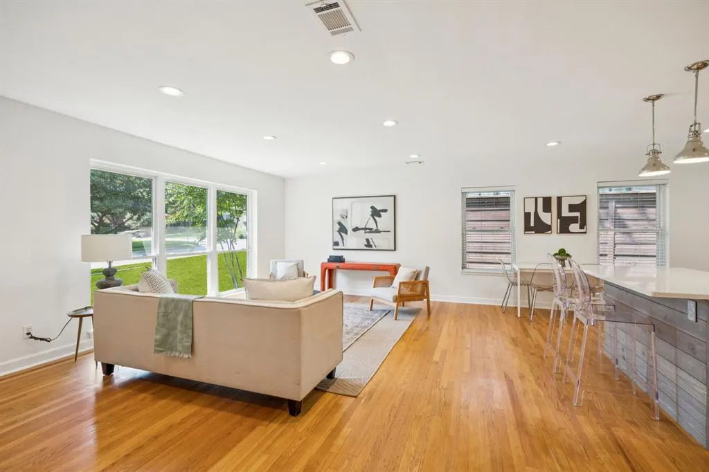 834 Kirkwood Drive
