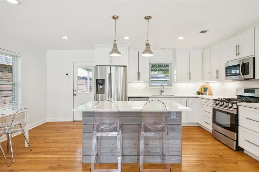 834 Kirkwood Drive