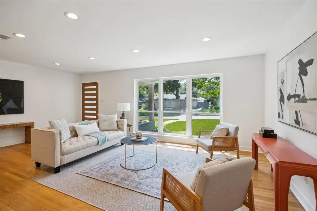834 Kirkwood Drive