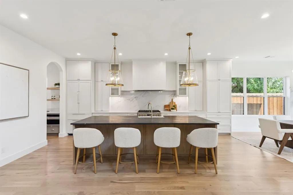 3516 Royal Lane