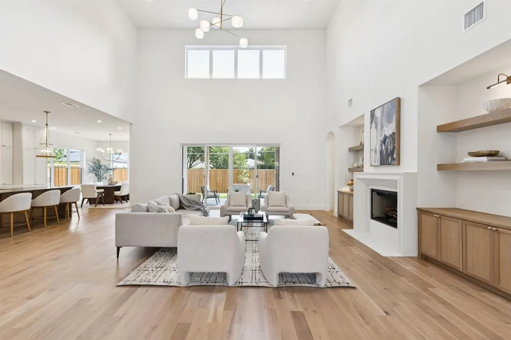 3516 Royal Lane