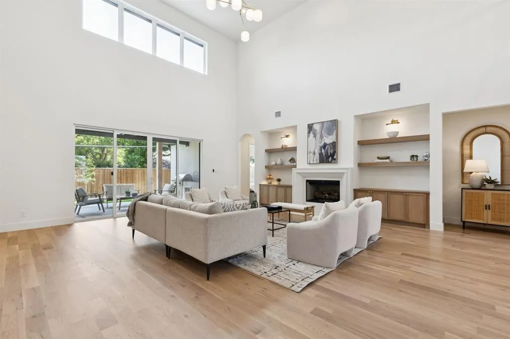 3516 Royal Lane