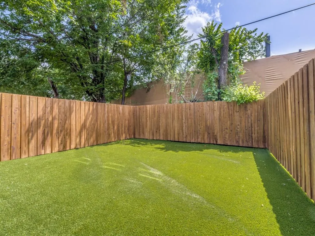 1521 N Haskell Avenue