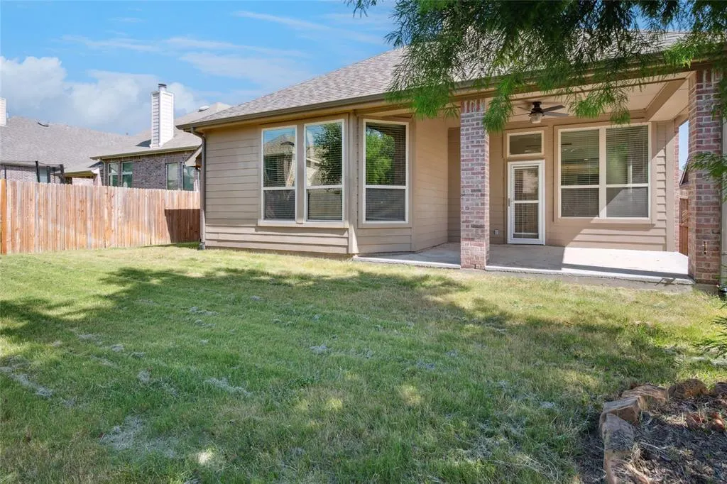 5201 Datewood Lane