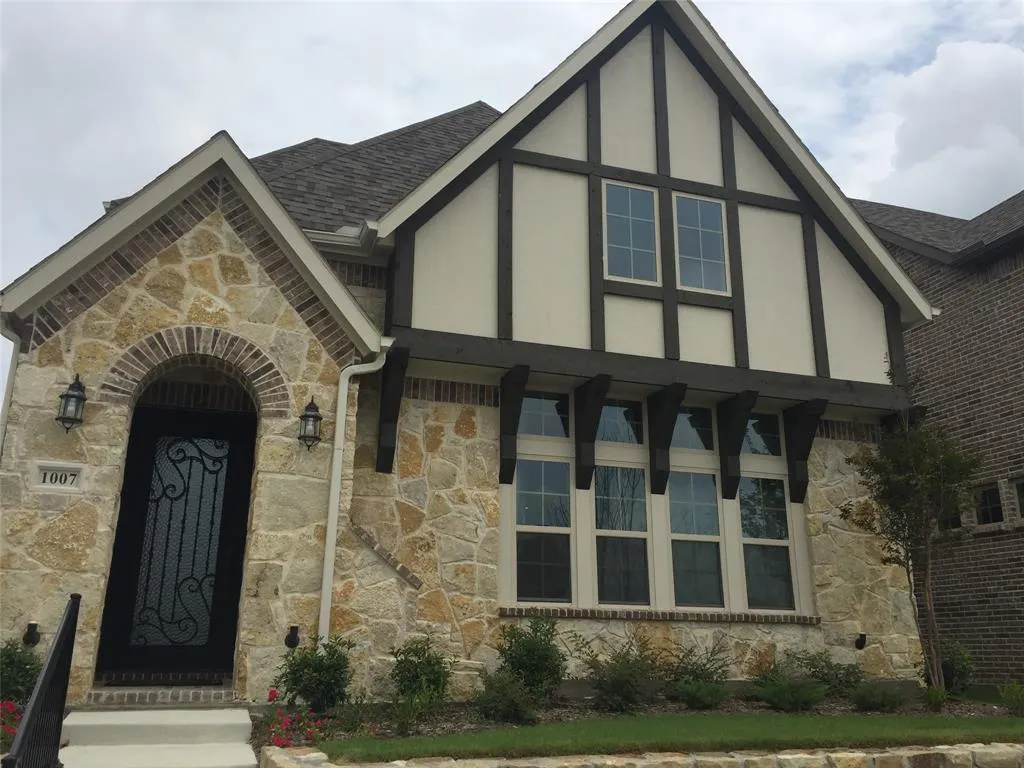 1007 Midland Drive