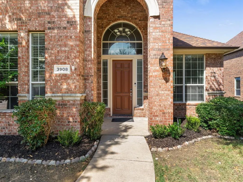 3908 Banner Drive