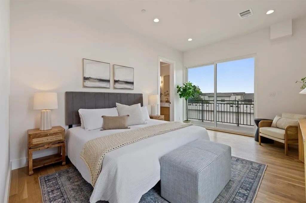 4330 Dickason Avenue, #102