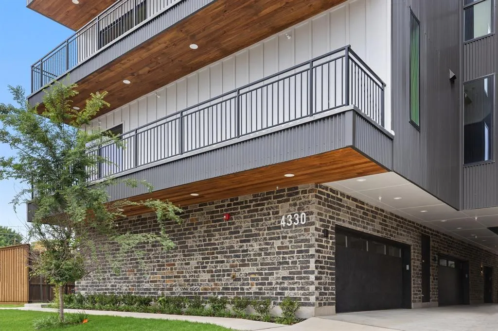 4330 Dickason Avenue, #102