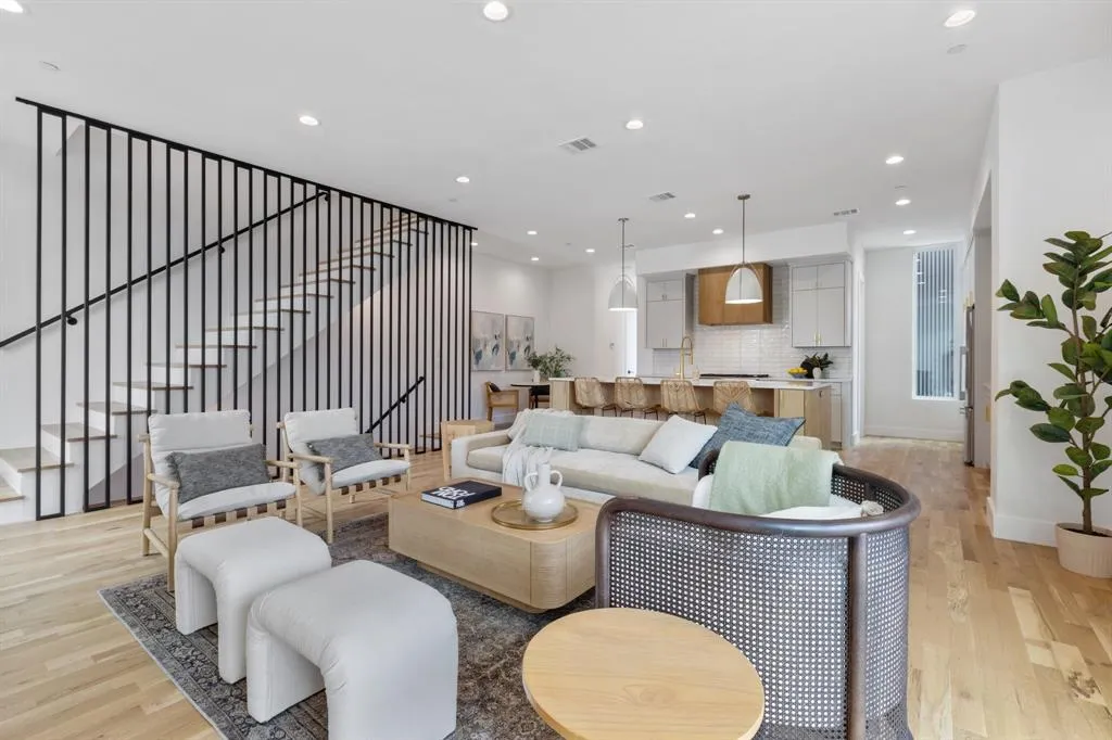 4330 Dickason Avenue, #102