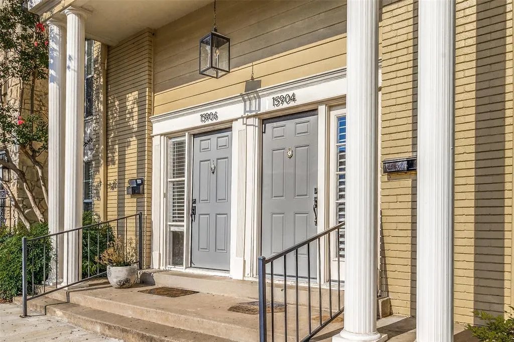 15904 Archwood Lane, #1020