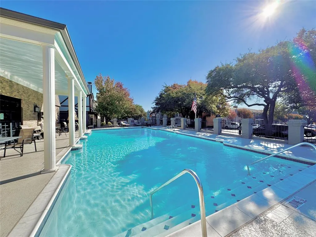 15904 Archwood Lane, #1020