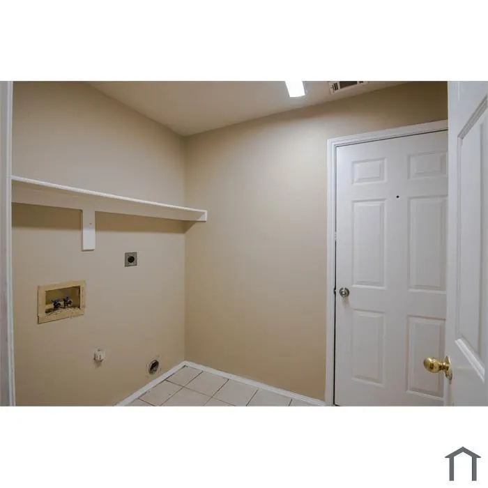 3212 Avery Lane