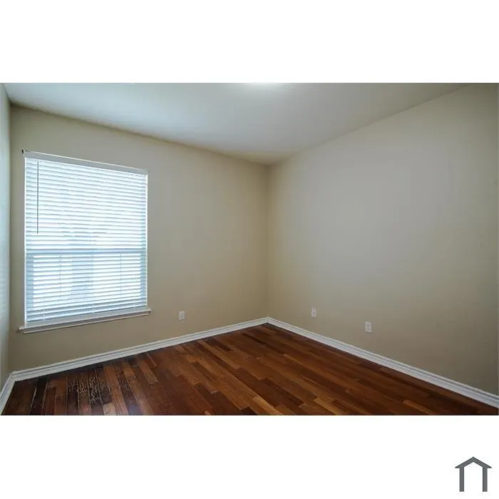 3212 Avery Lane