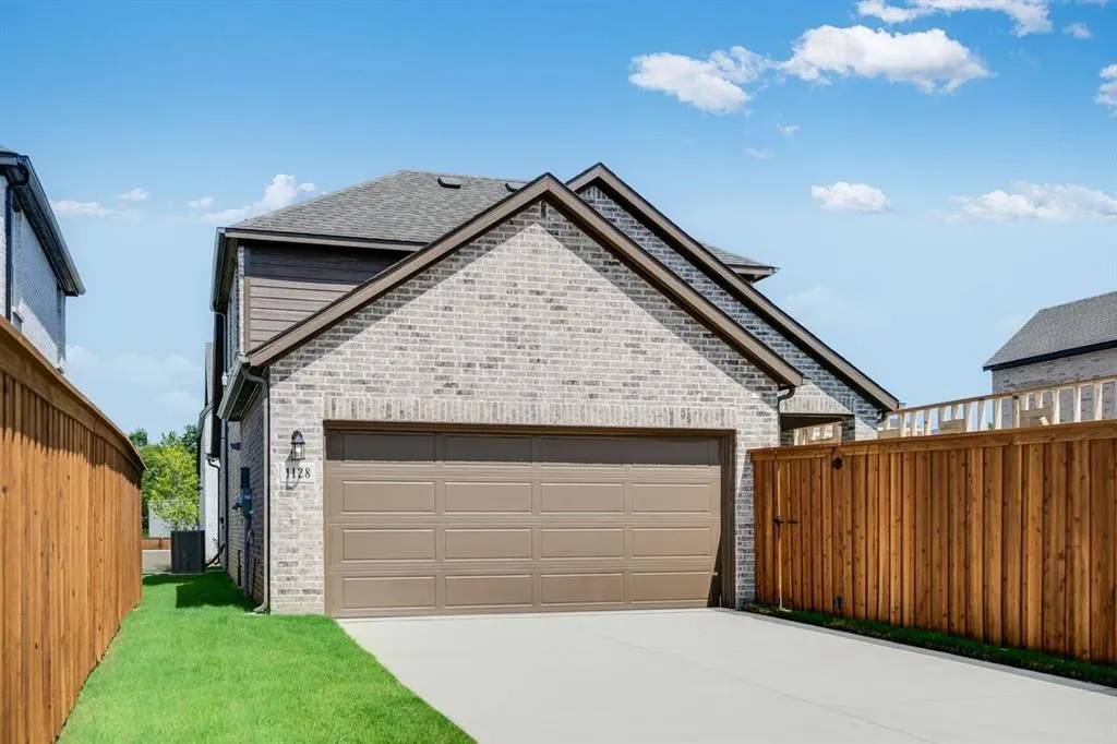 1128 Wheatgrass Mews