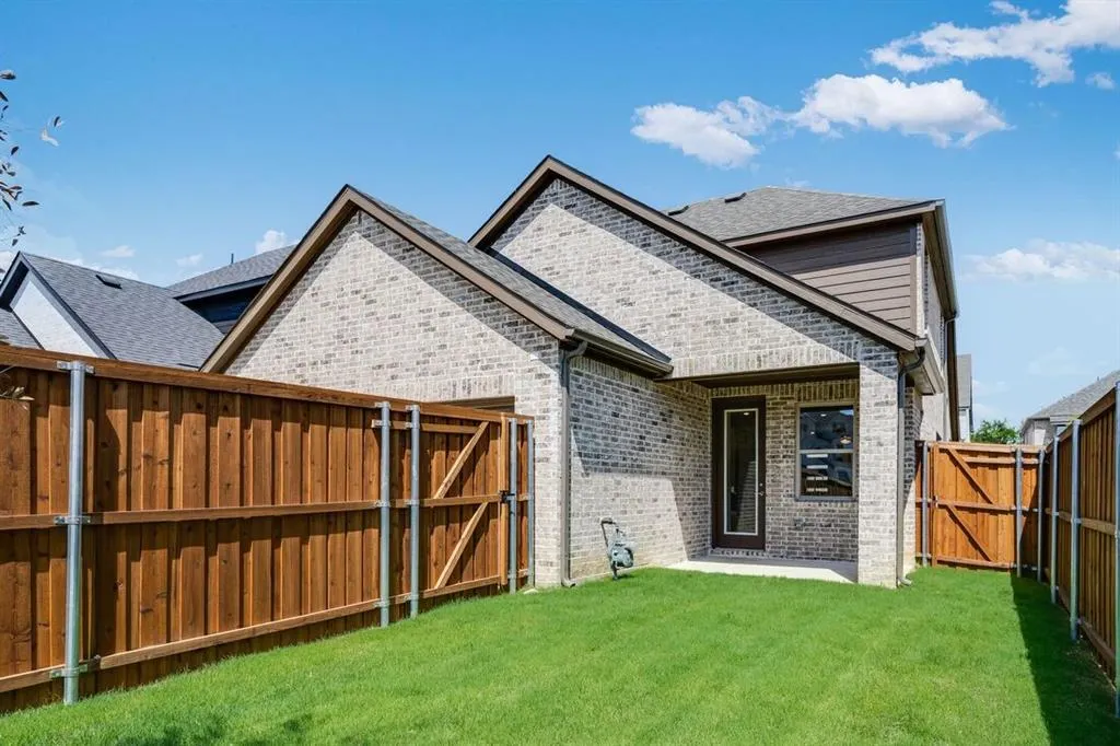 1128 Wheatgrass Mews