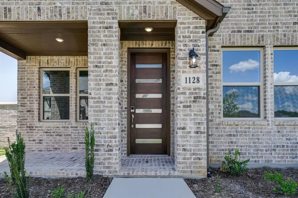 1128 Wheatgrass Mews