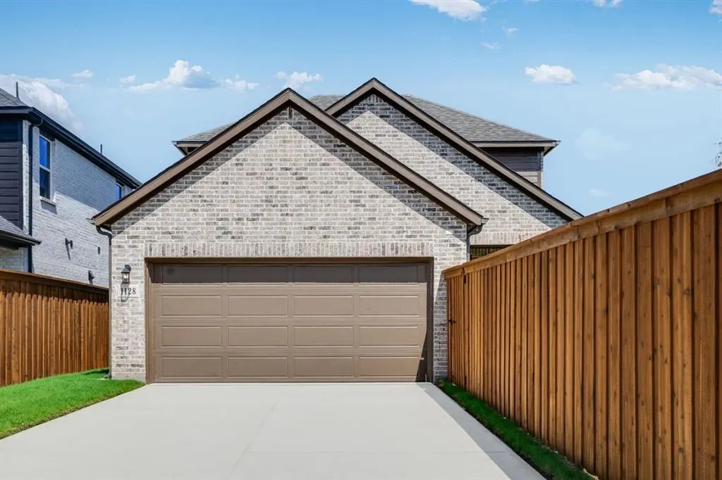 1128 Wheatgrass Mews