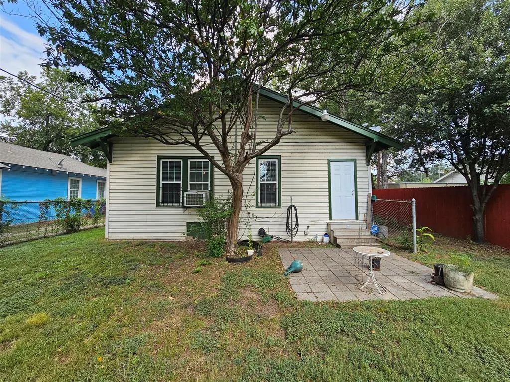 1634 Poplar Street
