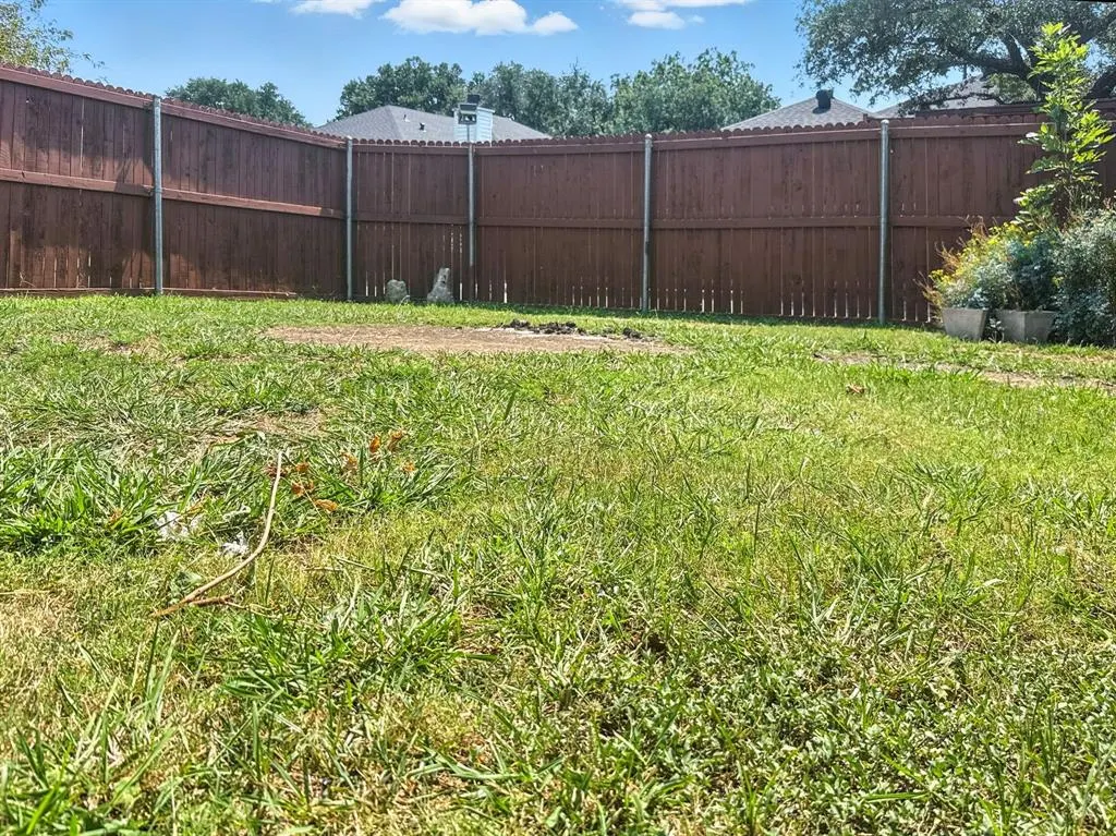 1012 Blackenhurst Lane