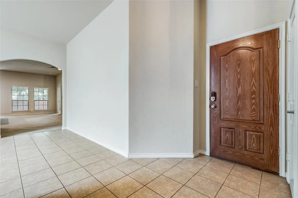 8209 Indian Palms Trail