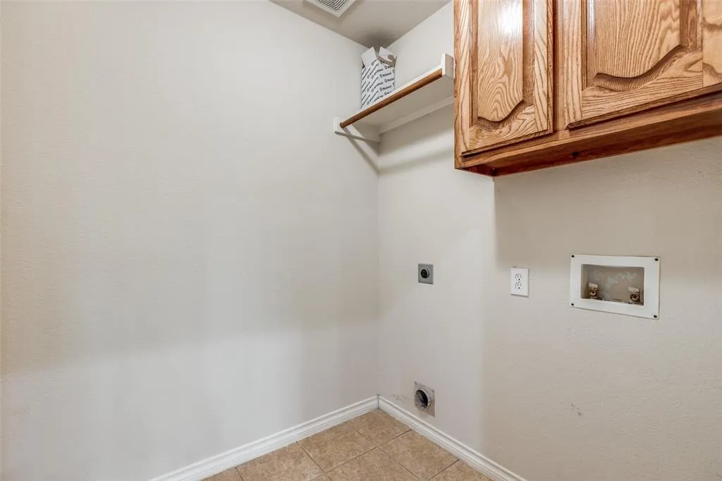 8209 Indian Palms Trail